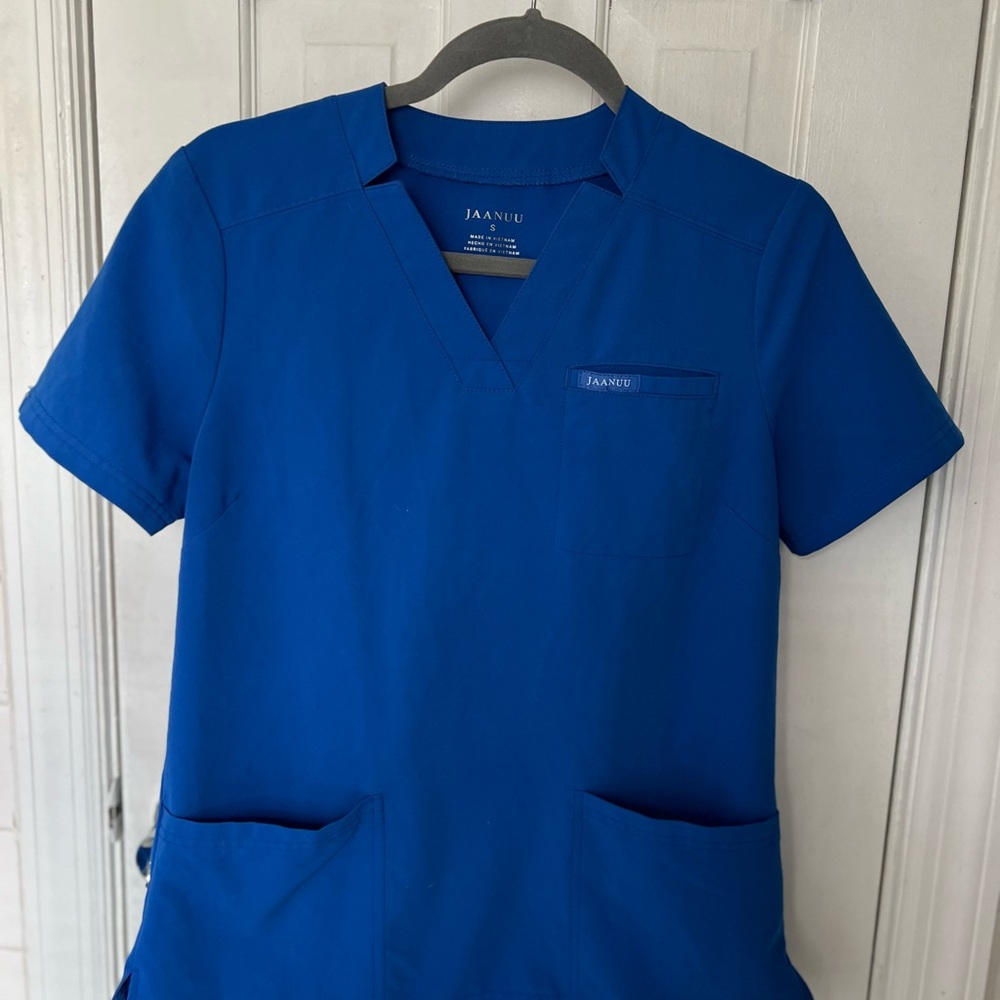 Bundle X2 Jaanuu Scrub Top - image 4